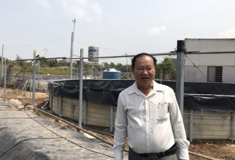 Thử nghiệm nuôi tôm trên hồ nổi