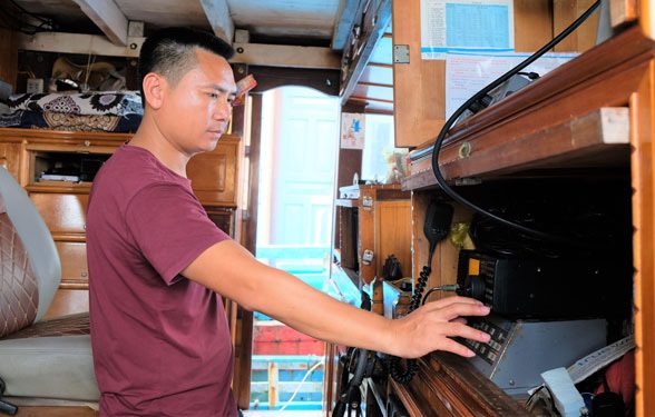 Điểm tựa giúp ngư dân bám biển