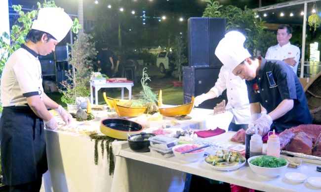 Trình diễn kết nối ẩm thực các món từ cá ngừ đại dương