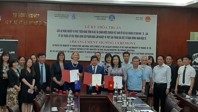 Đẩy mạnh thông quan nông sản qua chứng nhận điện tử