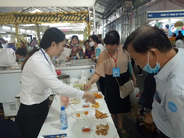 Cá tra xuất khẩu hơn 140 nước nhưng chật vật "bơi" trong nước