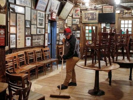 Mỹ: Lĩnh vực nhà hàng lỗ khoảng 120 tỷ USD do dịch COVID-19