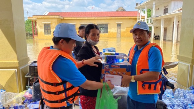 Tập đoàn Việt - Úc chia sẻ cùng bà con miền Trung