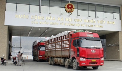 Thông quan nông sản, thủy sản đến 22 giờ hàng ngày tại cửa khẩu Kim Thành - Lào Cai