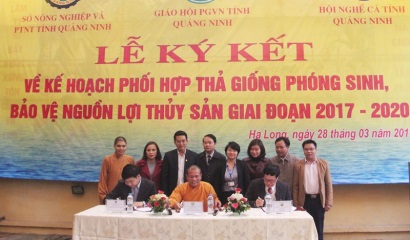 Quảng Ninh: Ký kết triển khai kế hoạch thả giống phóng sinh, bảo vệ nguồn lợi thủy sản 2017-2020
