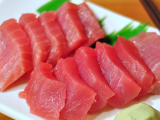 Consumption of sashimi tuna surges outside of Japan, but declines in Japan itself

