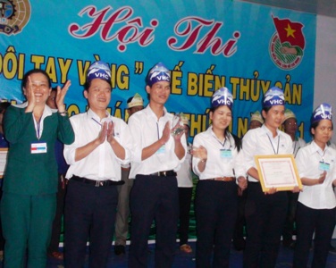 Vinh Hoan Corp.’s employees won “Golden Hands” awards in fish processing industry of Dong Thap Province 2011