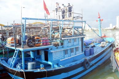Binh Dinh: 1,300 fishing boats installed satellite devices